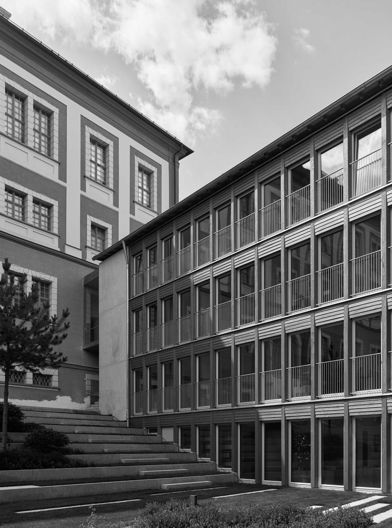 BFM Landratsamt Neustadt Hoffassade  